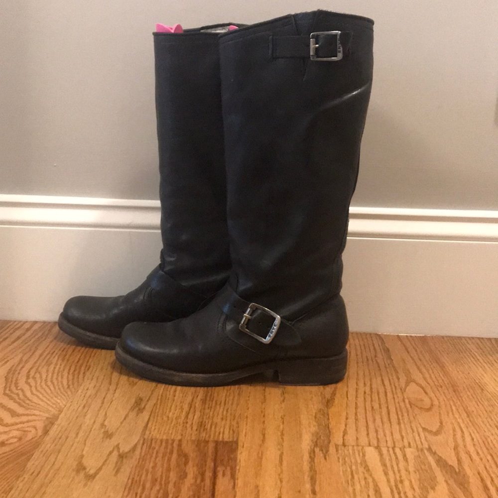 Frye Women’s Veronica Wide-Calf black leather boot